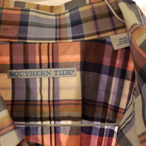 Southern Tide button down XL - Picture 2 of 4